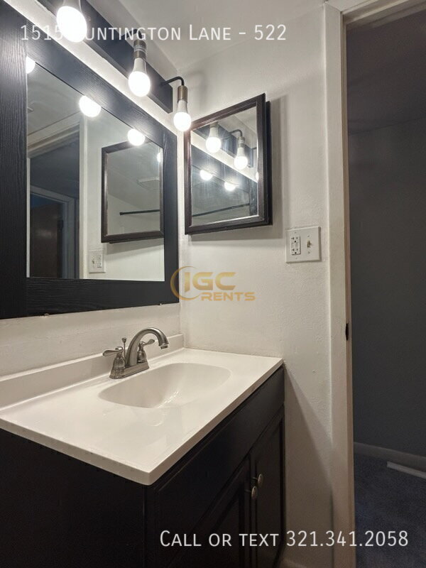 Building Photo - 1515 Huntington Ln