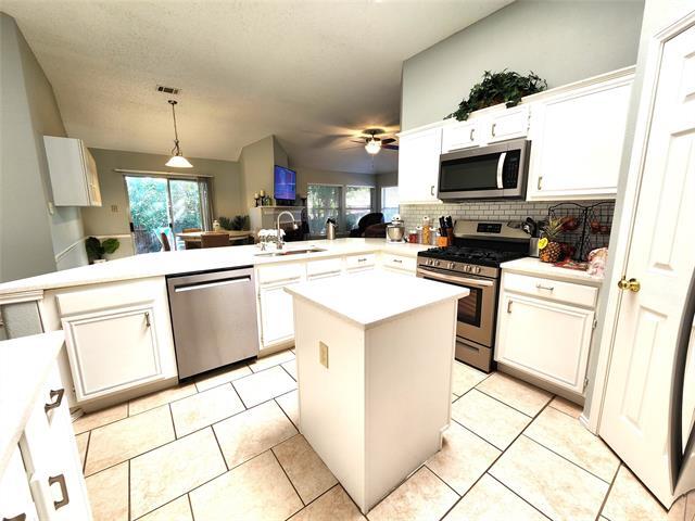 Building Photo - 1721 Ingleside Dr