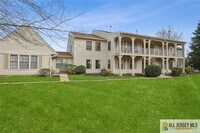 Building Photo - 28 Wycoff Way E