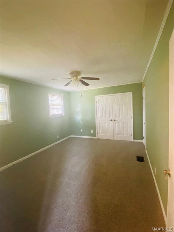 Building Photo - 2048 Midway St