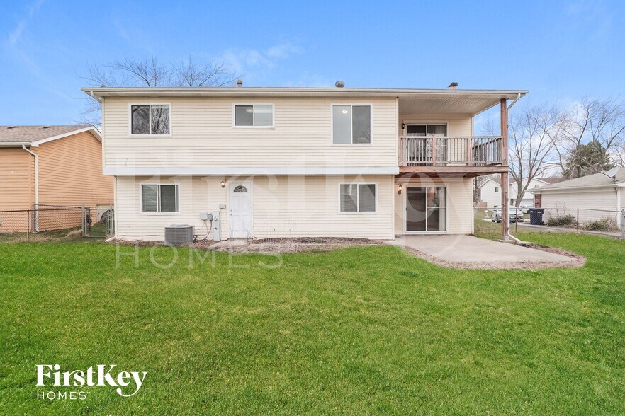 Building Photo - 135 Oriole Rd