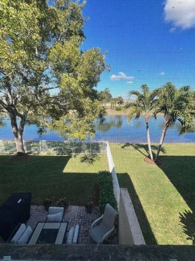 Building Photo - 217 Berenger Walk