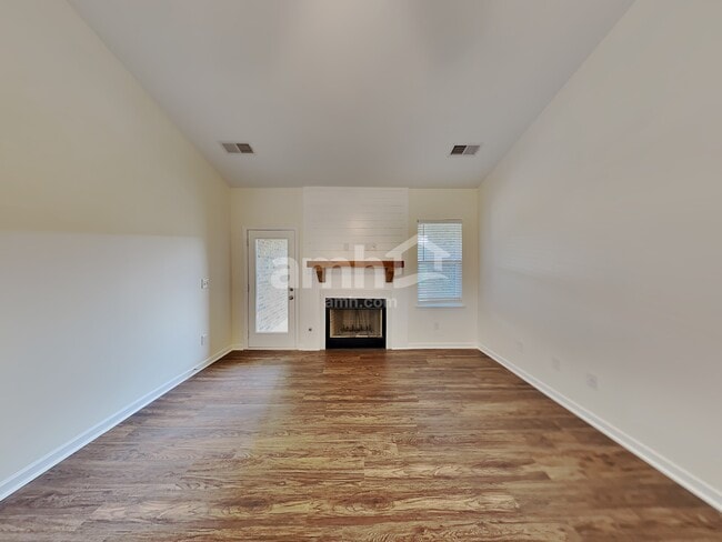 Building Photo - 304 San Anselmo St