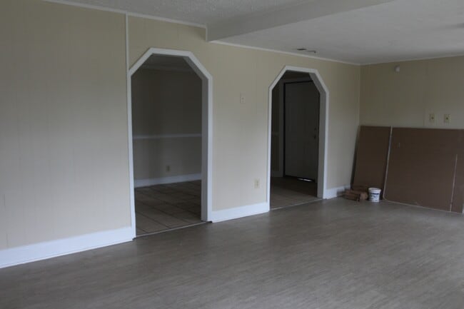 Building Photo - 413 Vick St