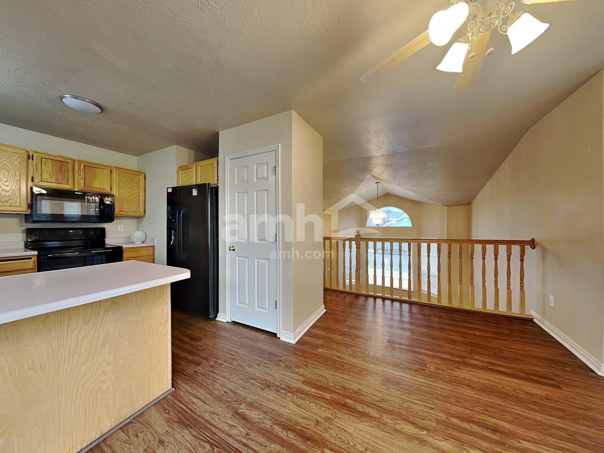 Building Photo - 1365 E 150 S