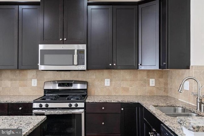 Building Photo - 42609 Smokey Embers Terrace
