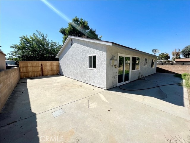 Building Photo - 910 Marlyce Ln