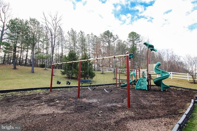 Building Photo - 2035 Astilbe Way