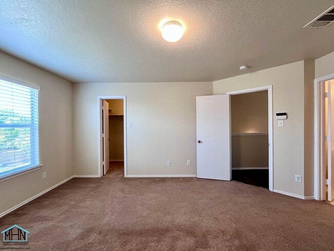 Building Photo - 127 Booker Palm