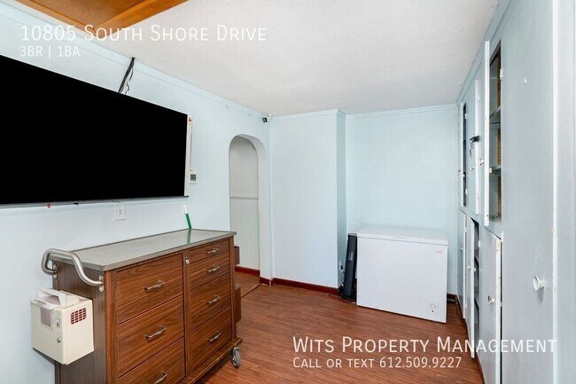 Building Photo - 10805 S Shore Dr