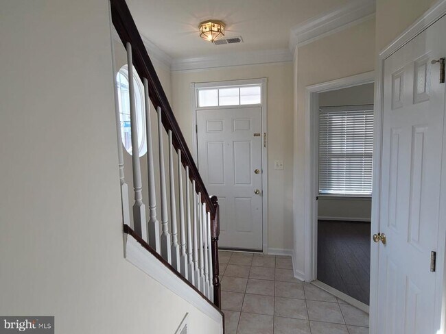 Building Photo - 42625 Homefront Terrace