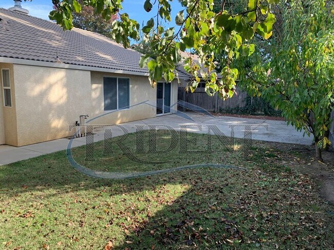 Building Photo - 2180 Gold River Dr