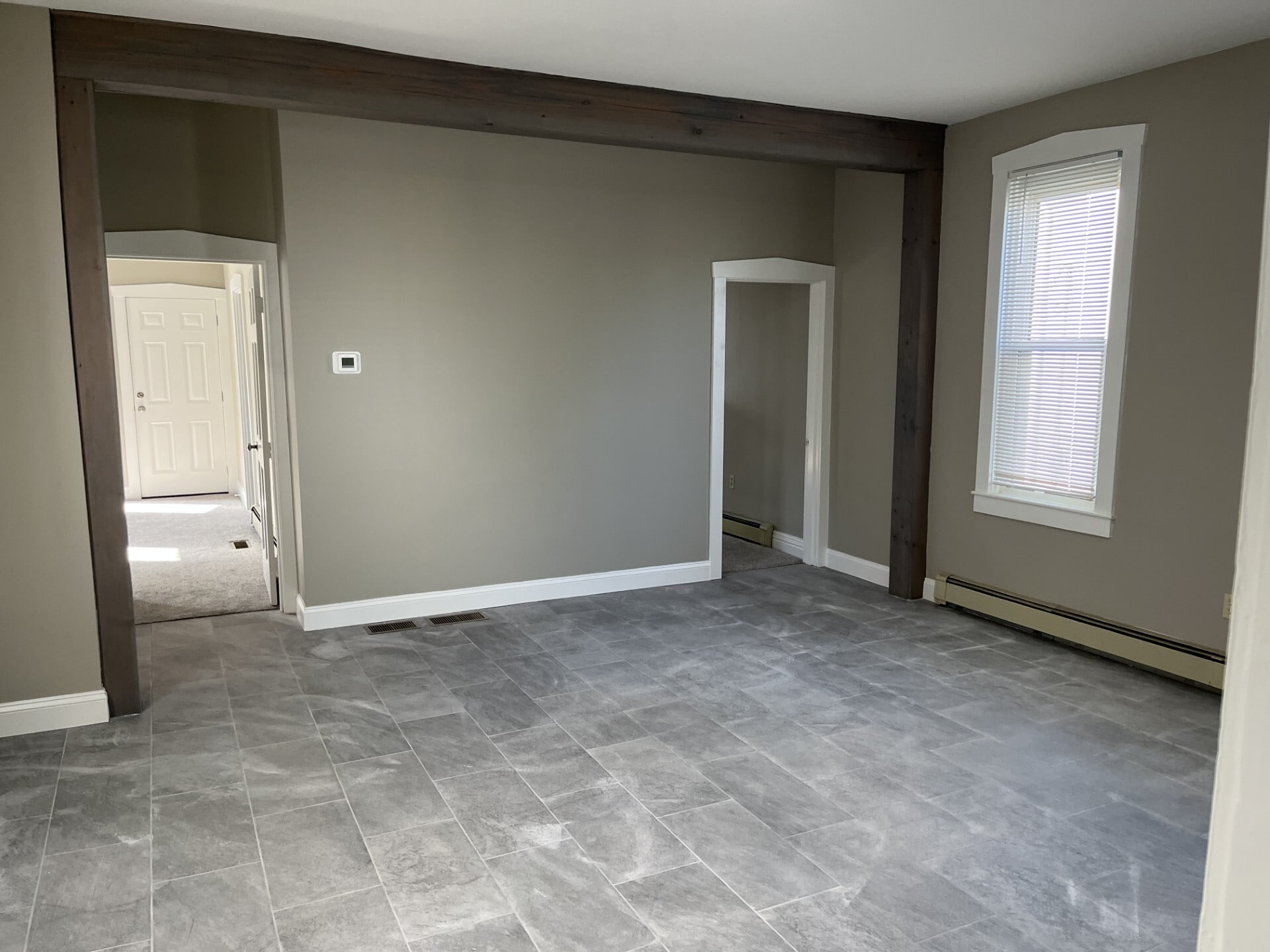 Building Photo - 635 S Market St