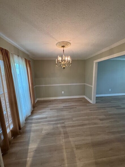dining room - 903 Westwood St