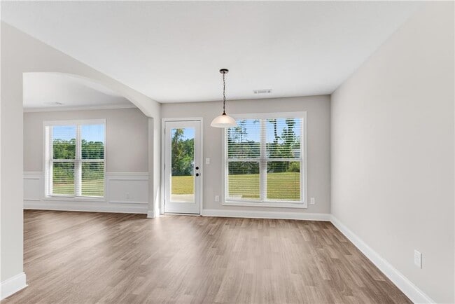 Building Photo - 2164 Savannah Dr
