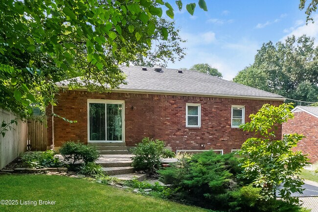 Building Photo - 6203 Big Ben Dr