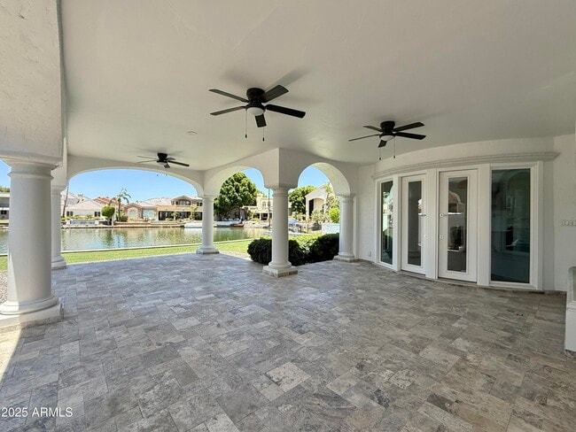 Building Photo - 1523 E Treasure Cove Dr