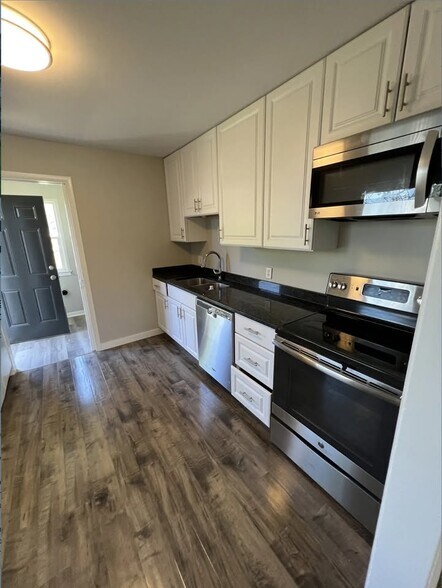 Building Photo - 633 E 500 S
