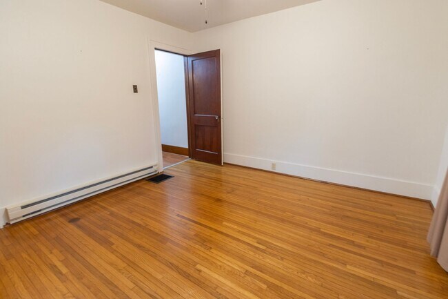 Building Photo - 203 Edgewood Ave