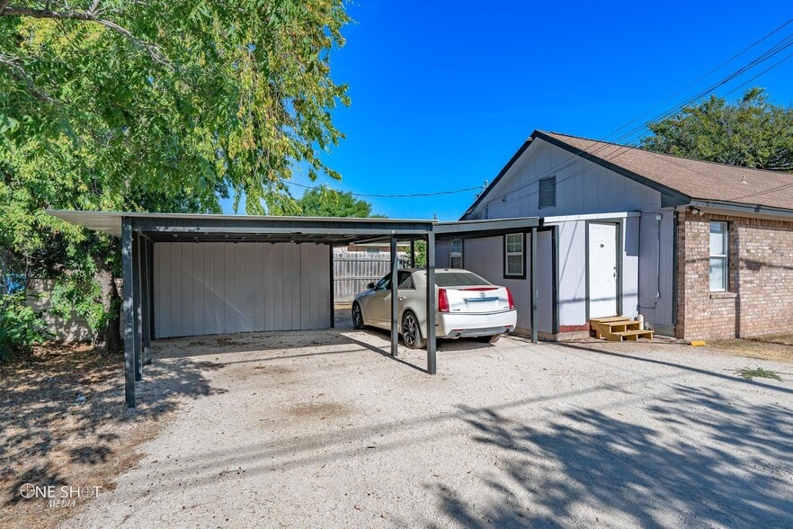 Building Photo - 1631 S 3rd St