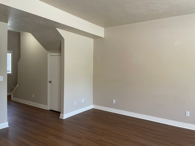Building Photo - 6756 S Sienna Park Ln