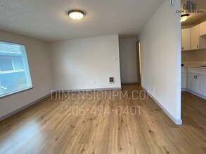 Building Photo - Convenient 1 bed 1 bath Units!
