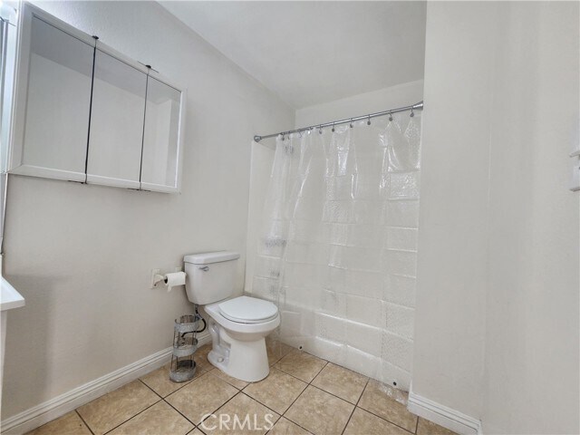 Building Photo - 14006 Vanowen St