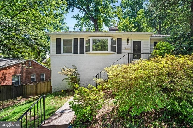 Building Photo - 121 Whitmoor Terrace
