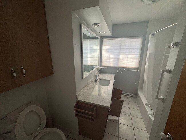 Building Photo - House across from Waverly Highschool!