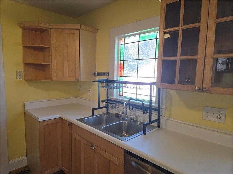 Building Photo - 1038 S Candler St