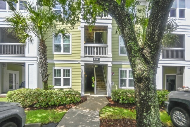 Building Photo - 1811 Chatelain Way