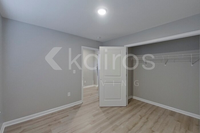 Building Photo - 394 Angela St