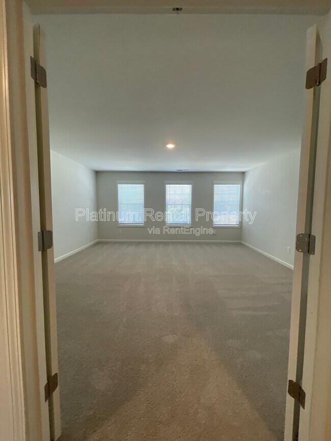 Building Photo - 1616 Chancery Ln