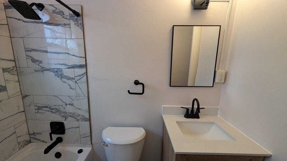 Building Photo - 5825 Sunshine Dr