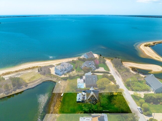 Building Photo - 56 Far Pond Rd