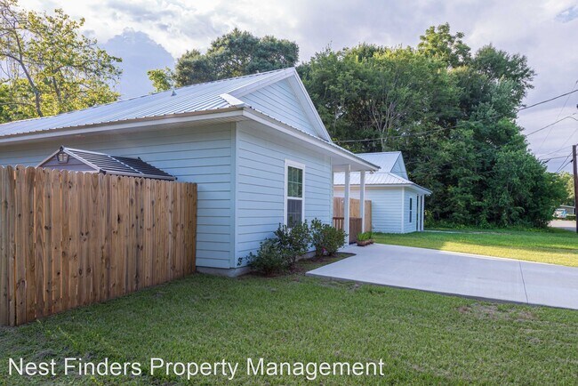 Building Photo - 2 br, 2 bath House - 461 Herbert Street