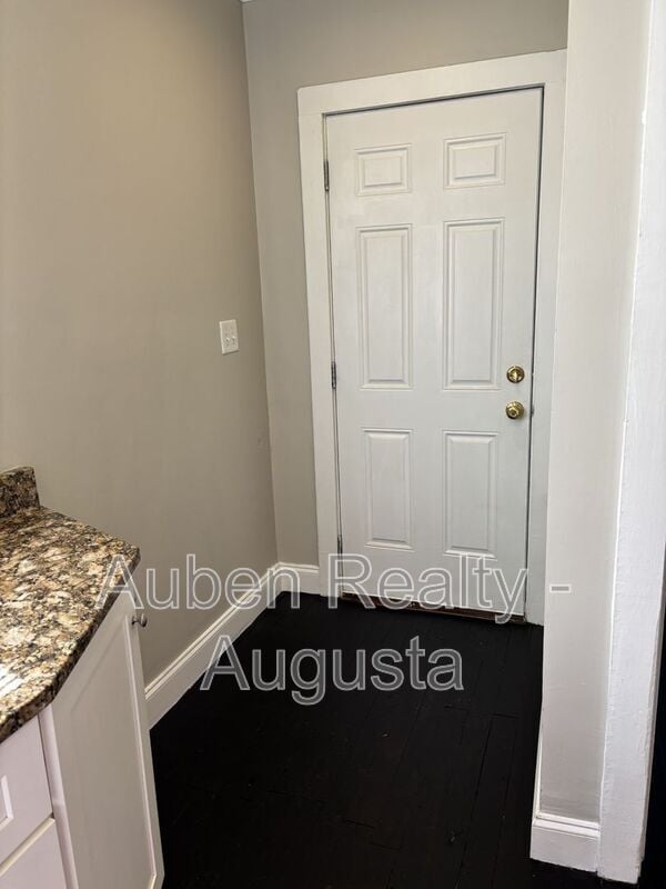 Building Photo - 514 Beaufort Dr