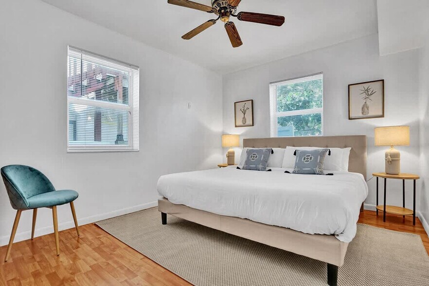 Building Photo - 851 N Surf Rd