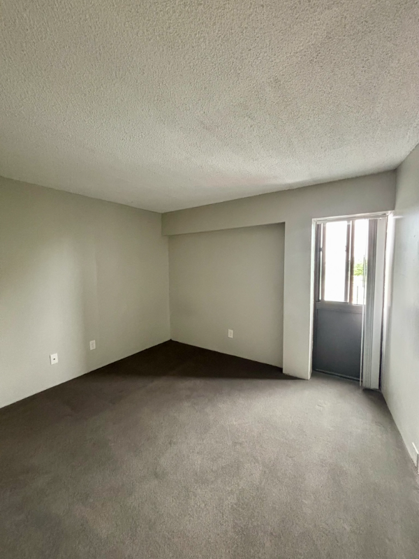 Building Photo - 1400 Millersport Hwy