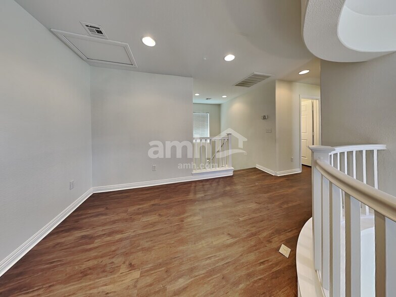 Building Photo - 3986 Chasing Heart Way