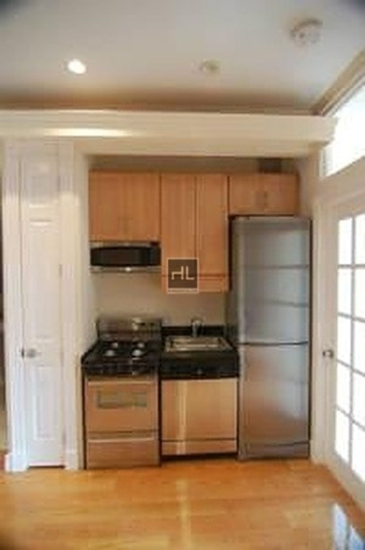 Building Photo - E 1ST ST.