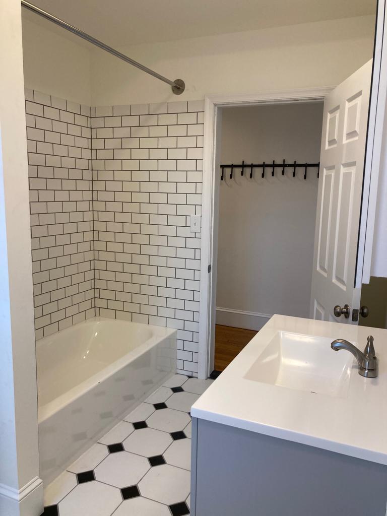 1st floor bathroom - 2110 E Clearfield St
