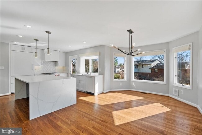 Building Photo - 7107 Tyndale St