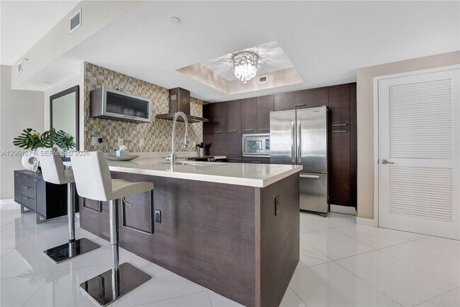 Building Photo - 250 Sunny Isles Blvd