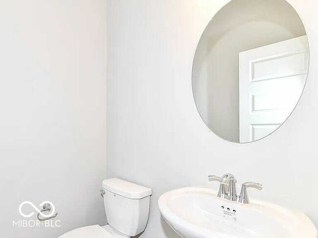 Building Photo - 6886 Sunstone Pl