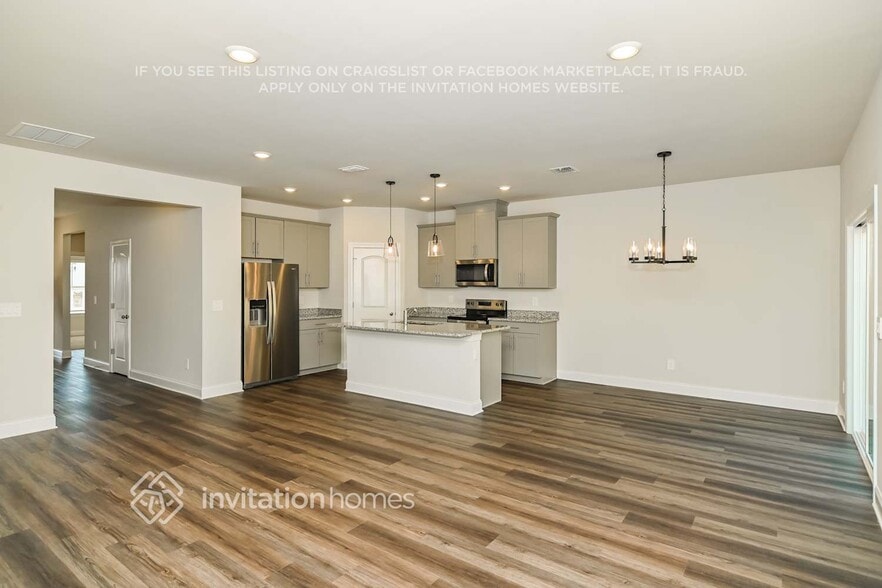 Building Photo - 1319 Bluffton Cir