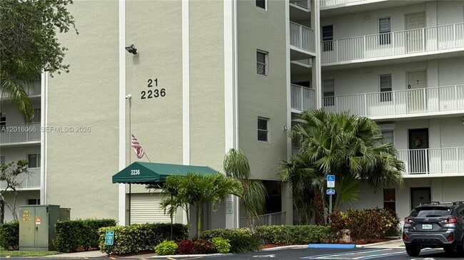 Building Photo - 2236 N Cypress Bend Dr