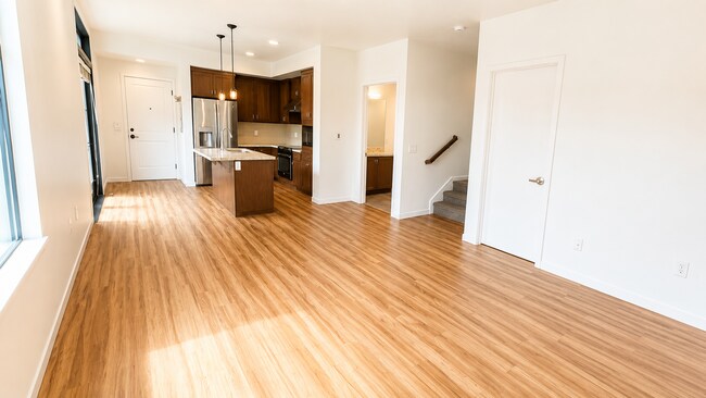 Building Photo - Walkable Sunny West End 2b 1.5ba in downtown San Rafael