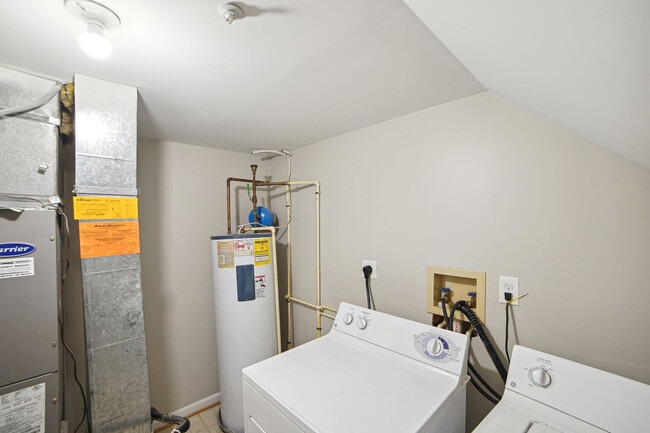 Building Photo - 13913 Highstream Pl