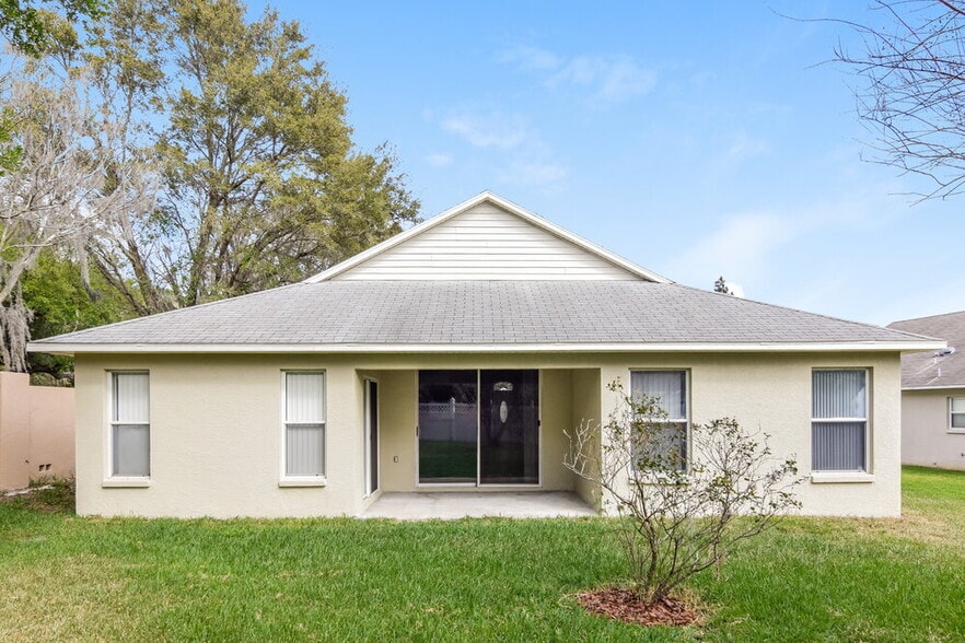 Building Photo - 812 Lesa Glen Pl